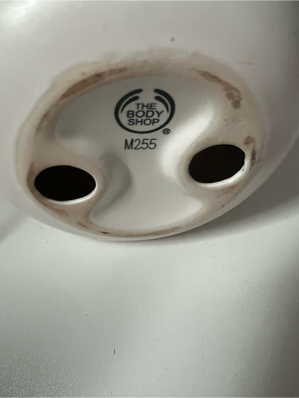The BODY SHOP White Modern Sleek Oil Burner & Wax Melt 4.5” Ceramic - Picture 5 of 6